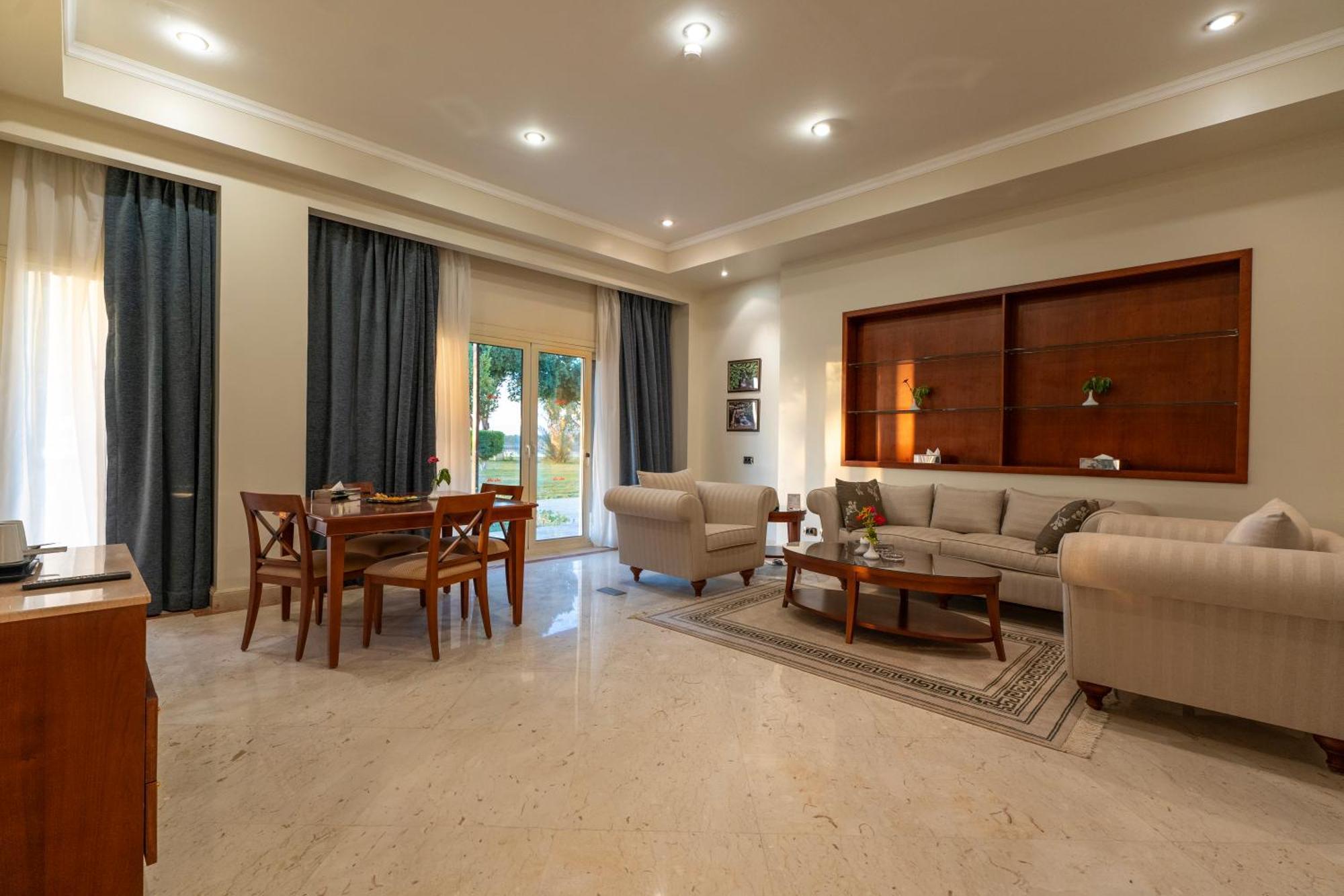 Jolie Ville Hotel & Spa Kings Island Luxor Kültér fotó A living room
