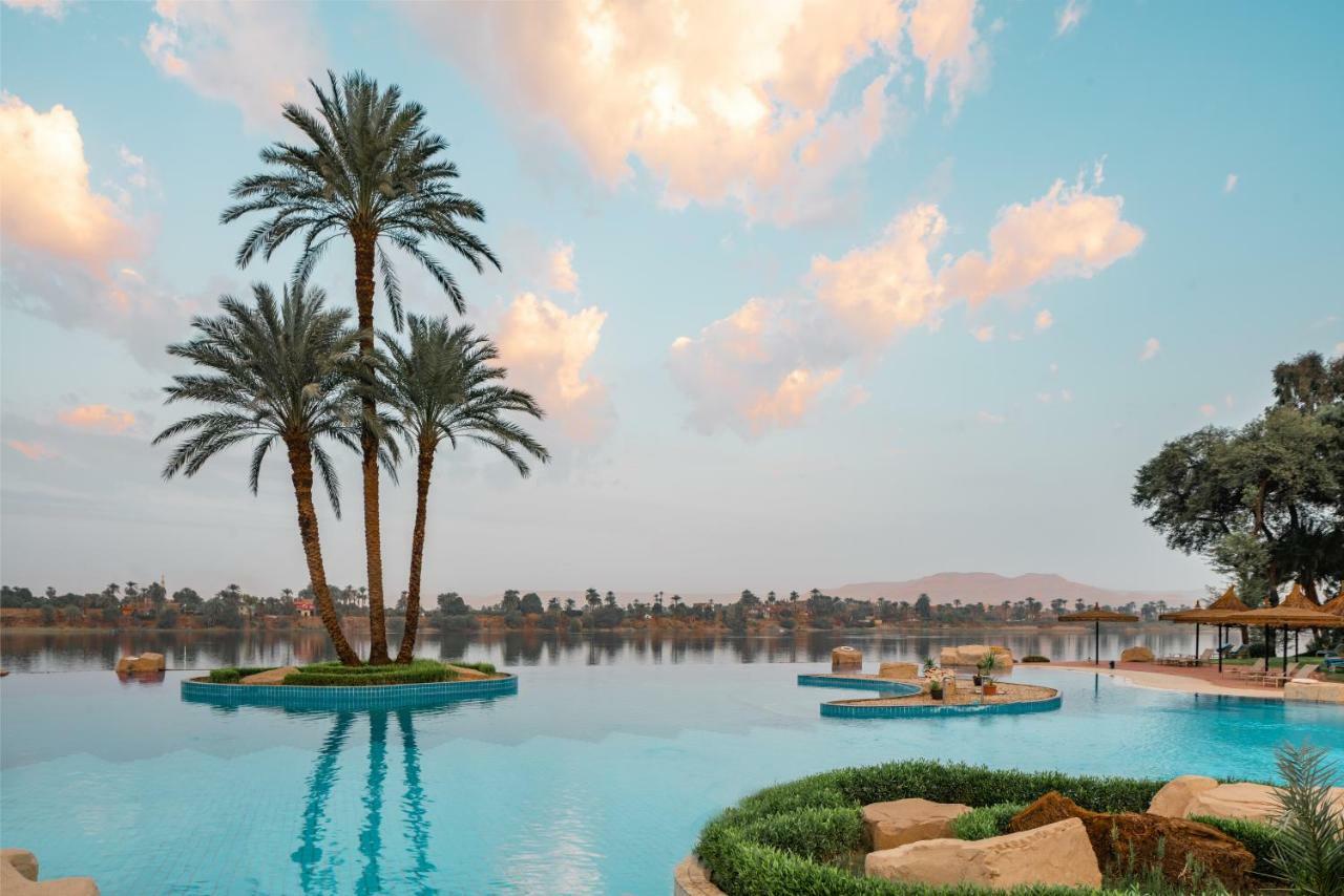 Jolie Ville Hotel & Spa Kings Island Luxor Kültér fotó The pool at the Royal Palm Resort and Spa
